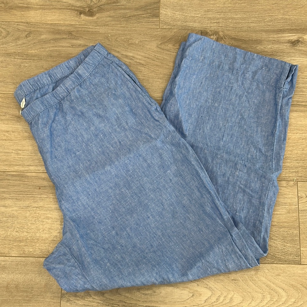 J. Jill Soft Chambray Blue Cropped Linen-Blend Pants